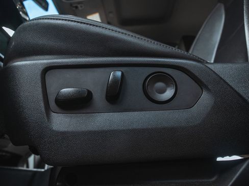 Used 2024 Chevrolet Silverado 2500 LTZ image 25