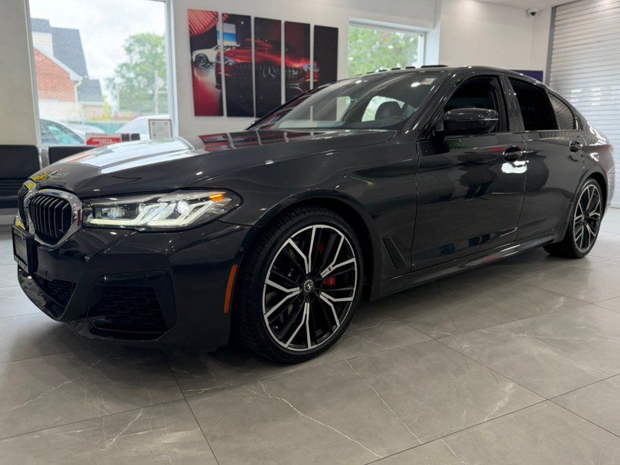 Used 2021 BMW 540i w/ M Sport Package RWD image 3