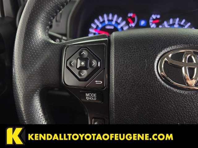 Used 2017 Toyota 4Runner TRD Off-Road Premium AWD/4WD image 17