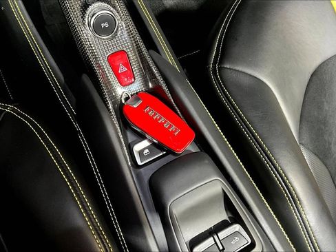 Used 2022 Ferrari F8 Tributo RWD image 29