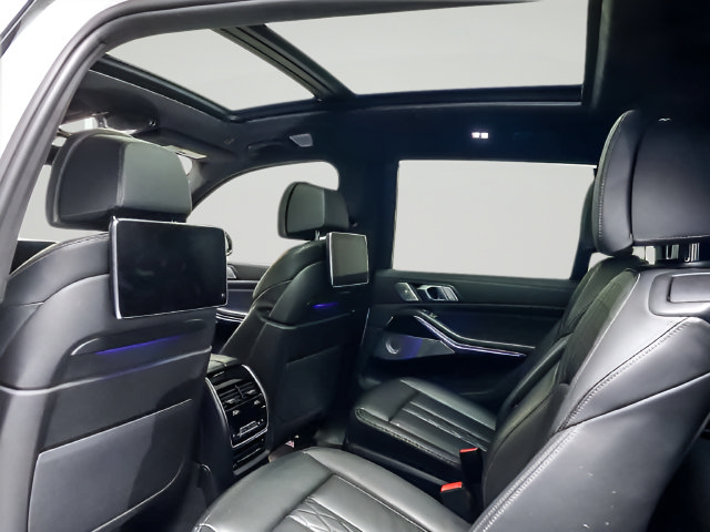 Used 2020 BMW X7 M50i AWD/4WD image 12