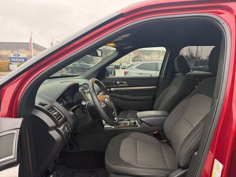 Certified 2018 Ford Explorer XLT w/ Equipment Group 201A image 15