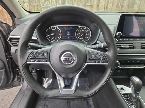 Used 2022 Nissan Altima 2.5 SV image 16