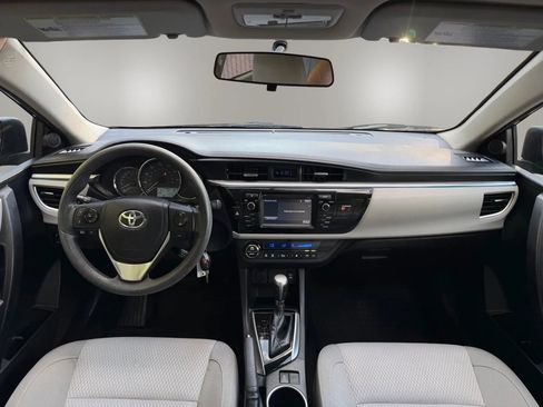 Used 2014 Toyota Corolla LE FWD image 18