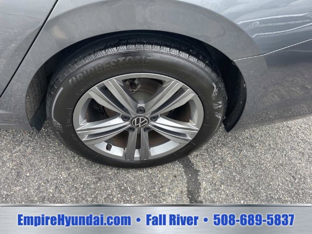Used 2024 Volkswagen Jetta SE FWD image 13