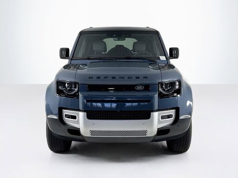 Used 2025 Land Rover Defender 110 S image 8