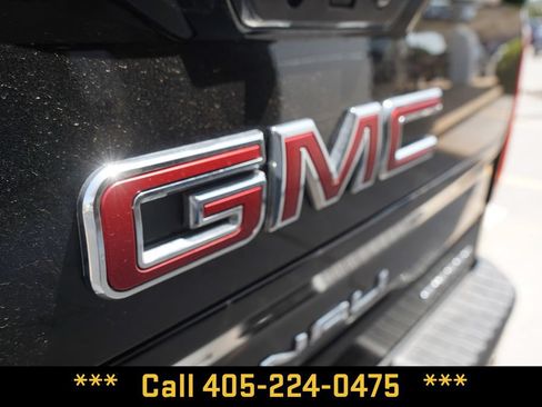Used 2025 GMC Sierra 1500 Denali w/ Denali Reserve Package AWD/4WD image 5