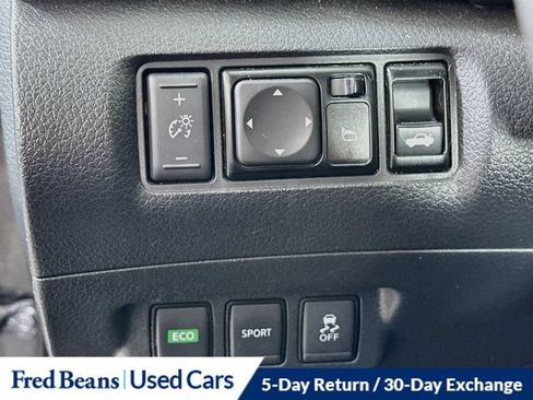 Used 2018 Nissan Sentra SR w/ SR Midnight Edition Package FWD image 15