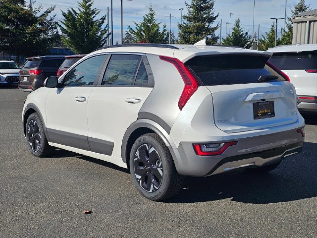 New 2026 Kia Niro Wave w/ Wave Preserve Package FWD image 3