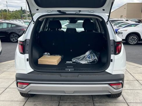 New 2026 Hyundai Tucson Blue SE AWD/4WD image 11