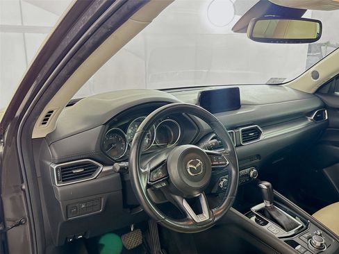 Used 2017 MAZDA CX-5 Touring w/ Preferred Equipment Package image 6