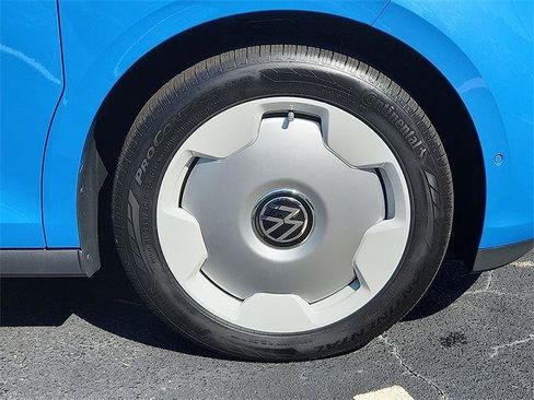 New 2025 Volkswagen ID. Buzz 1st Edition image 7