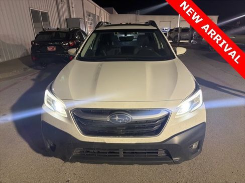 Used 2022 Subaru Outback Limited image 10
