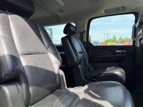 Used 2008 Cadillac Escalade ESV AWD image 18