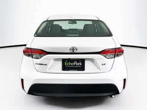 Used 2024 Toyota Corolla LE FWD image 7