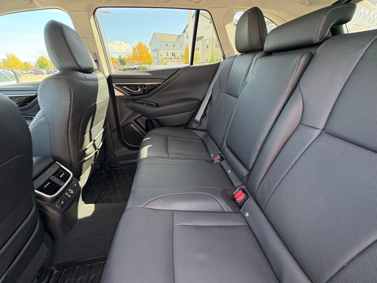 Certified 2024 Subaru Outback Limited AWD/4WD image 17