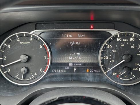 Used 2023 Nissan Rogue SV AWD/4WD image 29