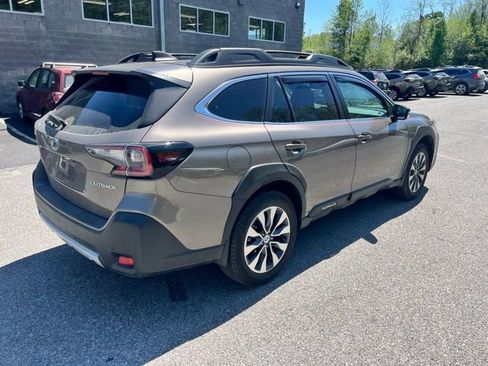 Used 2023 Subaru Outback Limited image 7
