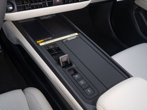 New 2026 Lexus ES 350e FWD image 23