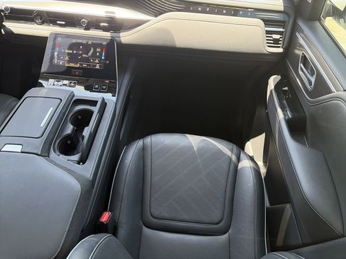 Used 2025 INFINITI QX80 Luxe RWD image 17