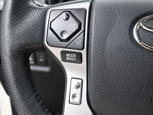 Used 2023 Toyota 4Runner SR5 Premium image 2