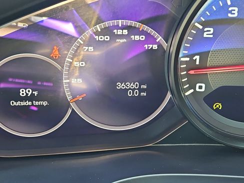 Certified 2022 Porsche Cayenne AWD/4WD image 14