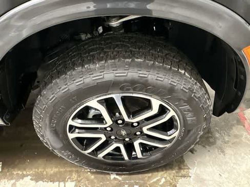 Used 2024 Ford Ranger Lariat w/ Trailer Tow Package image 5