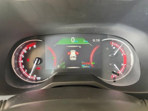 Used 2025 Toyota RAV4 XLE AWD/4WD image 33