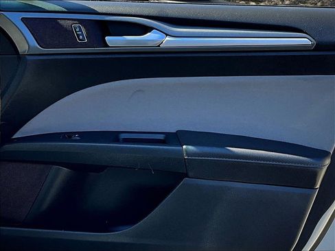 Used 2016 Ford Fusion S image 21