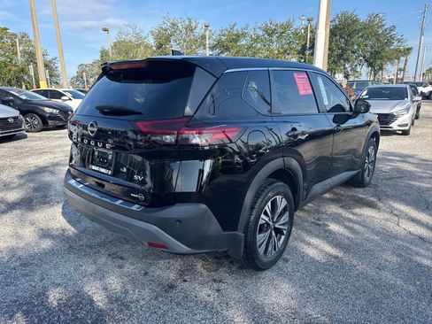 Certified 2022 Nissan Rogue SV image 5