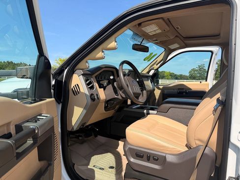 Used 2016 Ford F250 Lariat w/ Lariat Ultimate Package AWD/4WD image 10