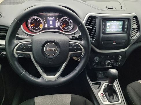 Used 2014 Jeep Cherokee Latitude FWD image 22