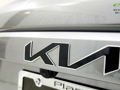 Used 2024 Kia Niro Wave w/ Wave Preserve Package FWD image 32