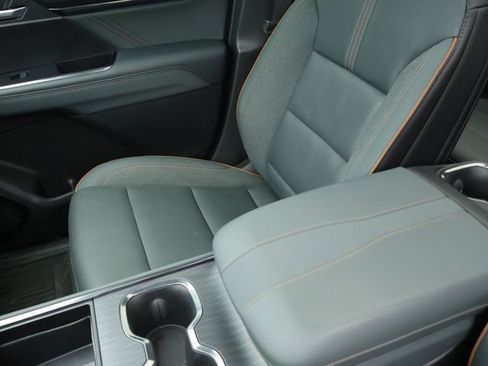 Certified 2024 GMC Acadia AT4 w/ Super Cruise Package image 17