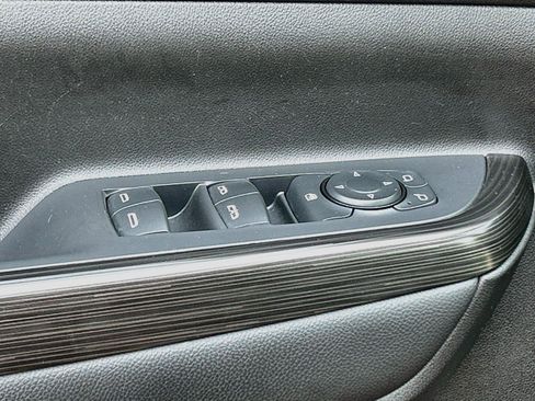 Used 2021 GMC Acadia SLT w/ LPO, Floor Liner Package FWD image 24