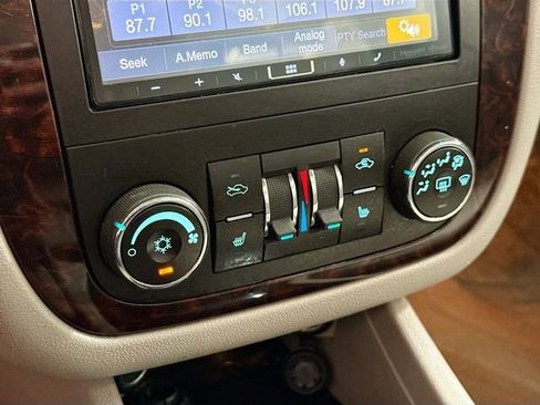 Used 2012 Chevrolet Impala LTZ FWD image 15