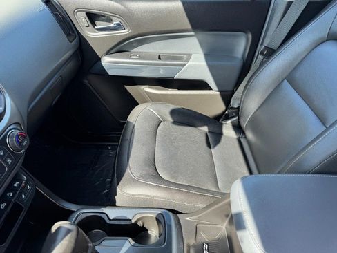 Used 2019 Chevrolet Colorado Z71 AWD/4WD image 13