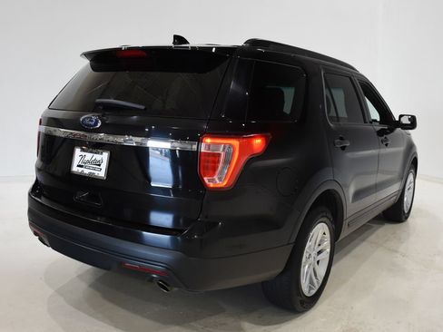 Used 2017 Ford Explorer FWD image 4