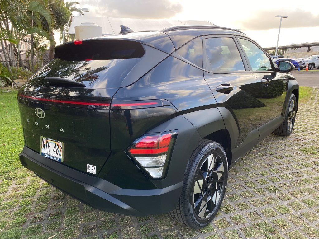 Certified 2024 Hyundai Kona SEL FWD image 7