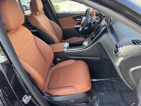 Used 2023 Mercedes-Benz GLC 300 image 6