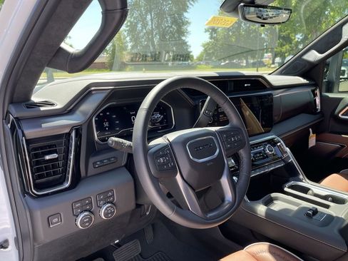 New 2025 GMC Sierra 3500 Denali Ultimate image 10