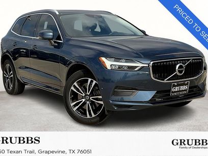 Used 2019 Volvo XC60 T6 Momentum w/ Multimedia Package