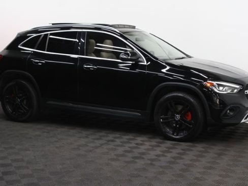 Used 2021 Mercedes-Benz GLA 250 w/ Premium Package image 3