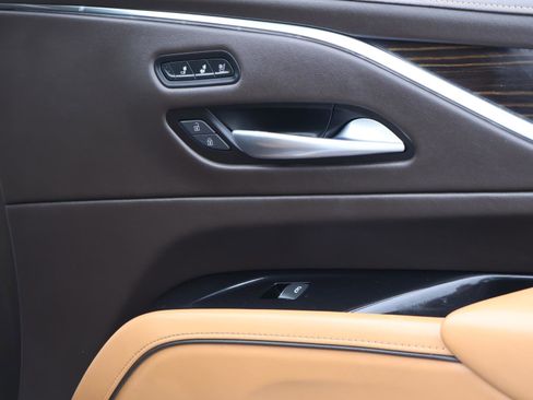 Used 2022 Cadillac Escalade ESV Sport w/ Touring Package image 23