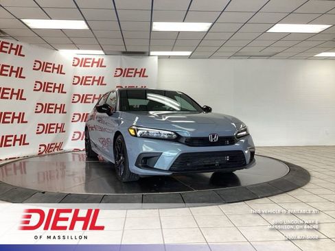 Used 2024 Honda Civic Sport image 1