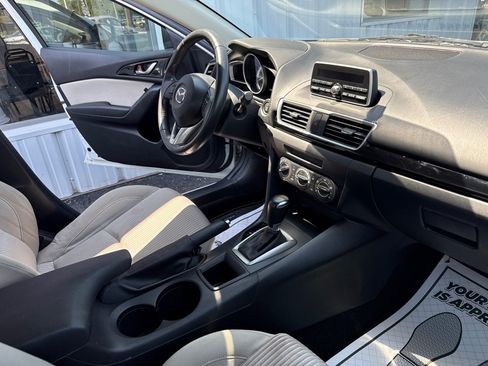 Used 2014 MAZDA MAZDA3 i Touring FWD image 15