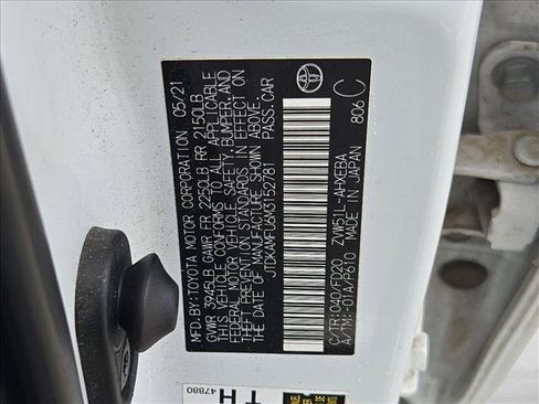 Used 2021 Toyota Prius LE FWD image 15