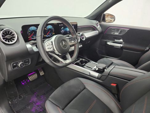 Used 2023 Mercedes-Benz GLB 250 image 12