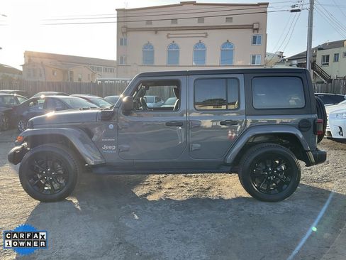 Used 2022 Jeep Wrangler Unlimited Sahara w/ Cold Weather Group image 5