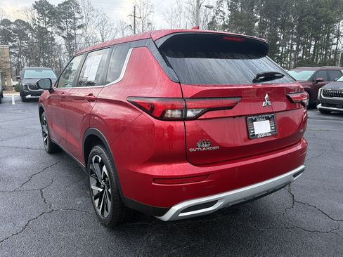 Used 2023 Mitsubishi Outlander SE image 5